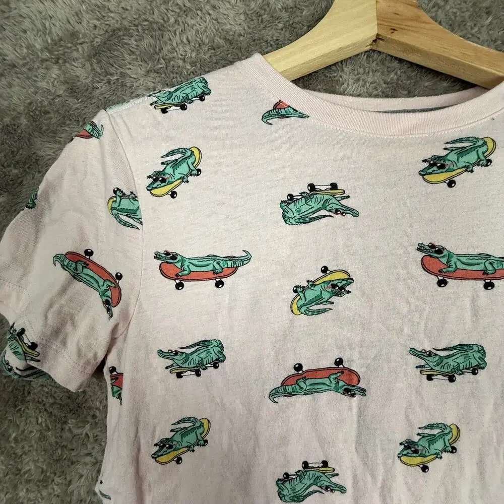 Old Navy T Shirt Boys M Medium 8 Graphic Tee Pink Alligator Skateboard Crocodile